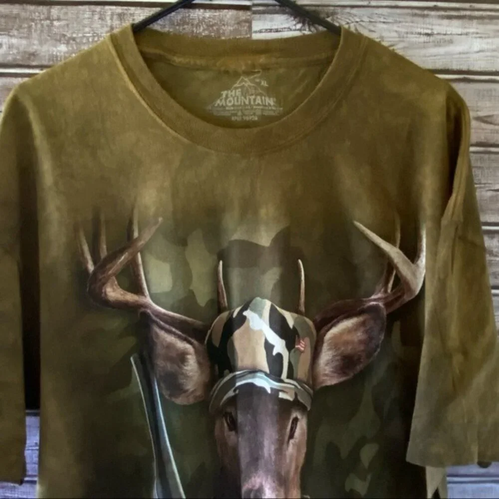 The‎ Mountain Men's Short-Sleeved Graphic Tee Size XL